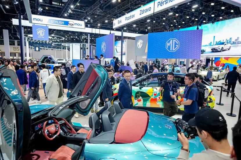 我翻了下乘联会3月份的数据，日系车销量才22.1万辆，市场占有率居然第一次跌破1