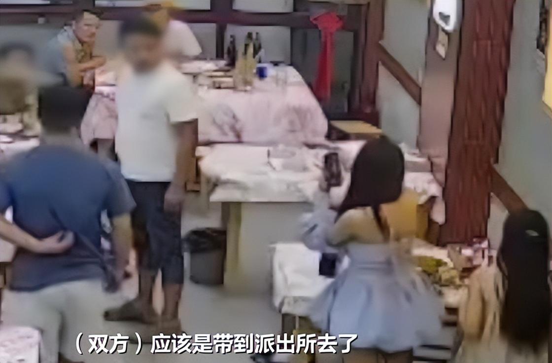 最近江西南昌那起“男子摸头”事件，看了真的让人火大！俩女生凌晨在餐馆吃夜