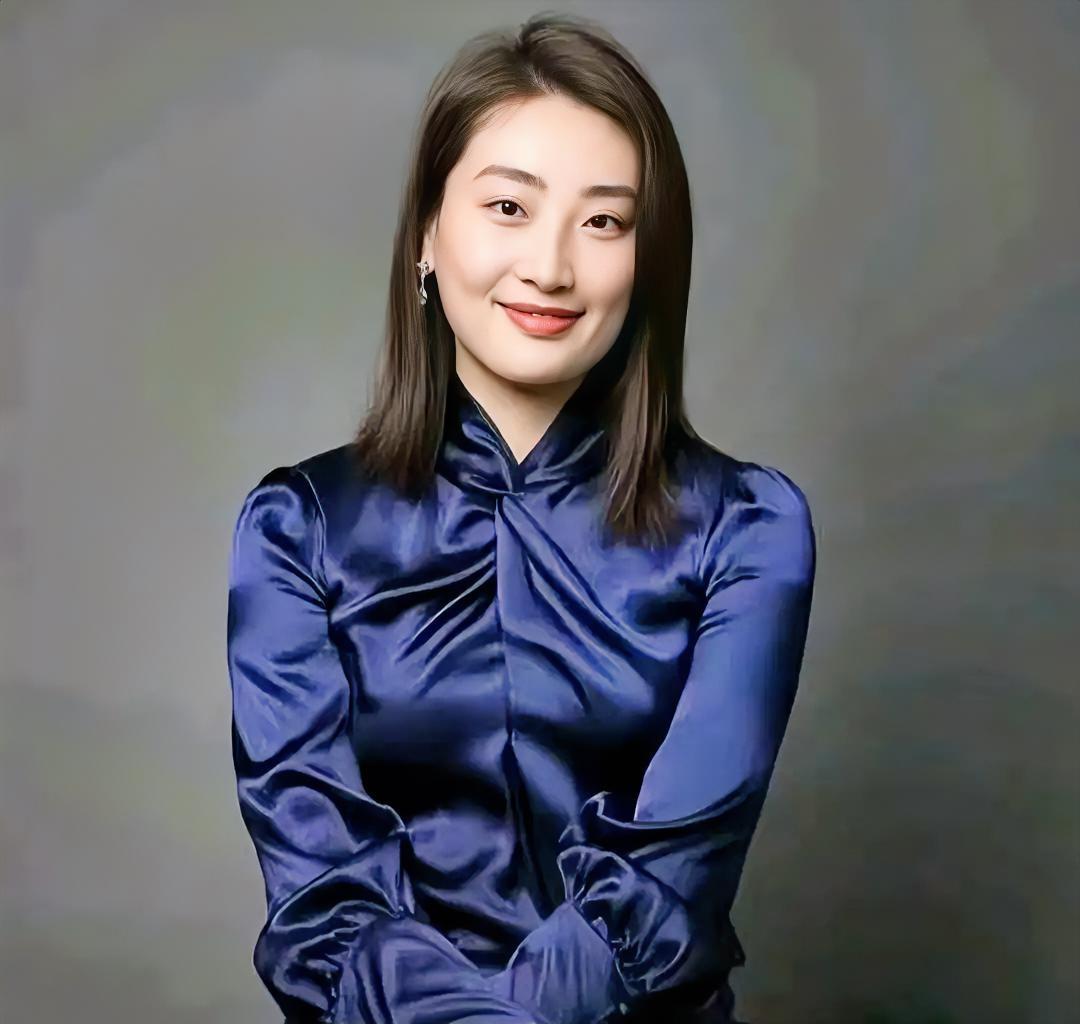 “宗馥莉”辞职不是输了，是跟你不玩了，布局已经完成，再守着宗庆后的娃哈哈已无意义
