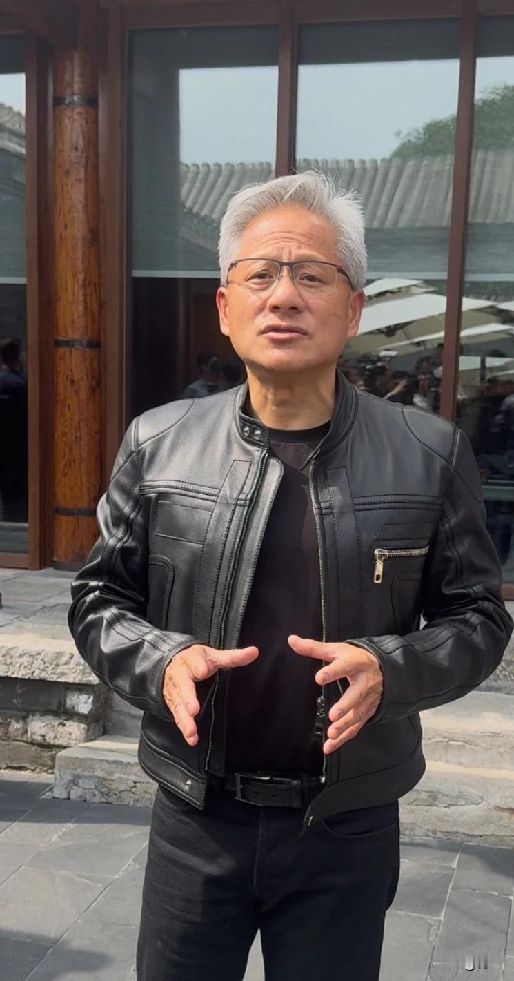 和中国有巨大的业务往来，却单单只给泥泊尔人捐款，怎么看？9月4日，英伟达CEO