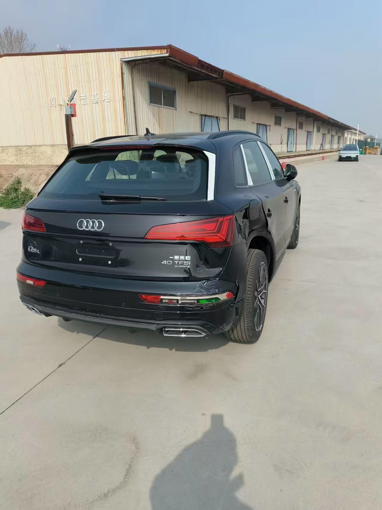 品牌：奥迪Q5L车型：2025款45周年典藏40豪华动感排量：自动2.0T