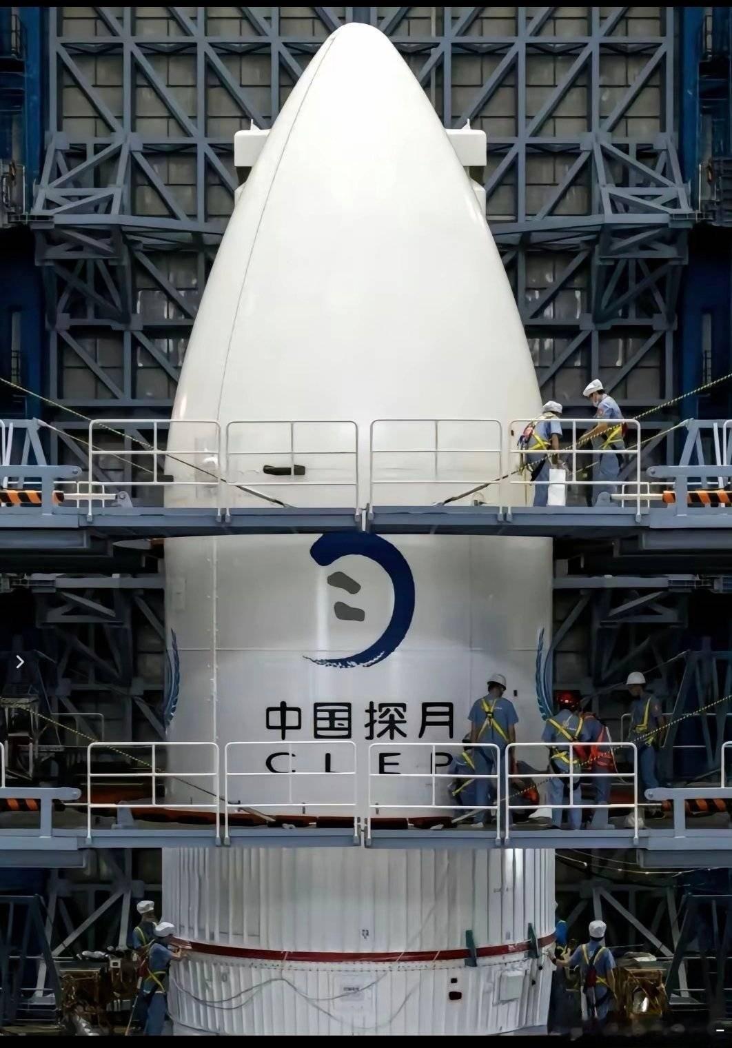 🐸蛙蛙靠p图登月，好歹把logo也一起处理下啊？