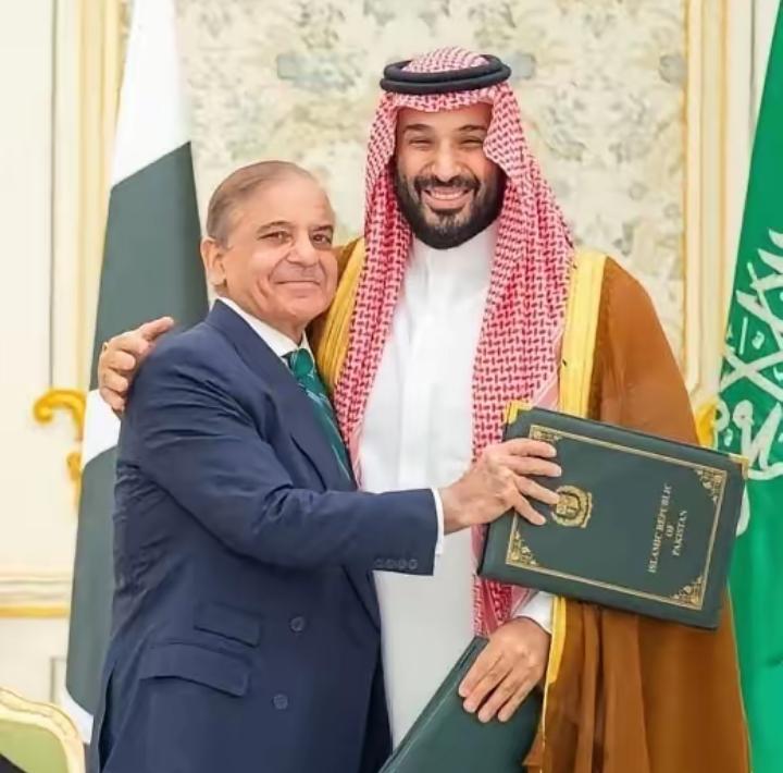 炸了！中东彻底变天了！谁也没想到，沙特居然敢这么硬气——直接把自家的核心空军基