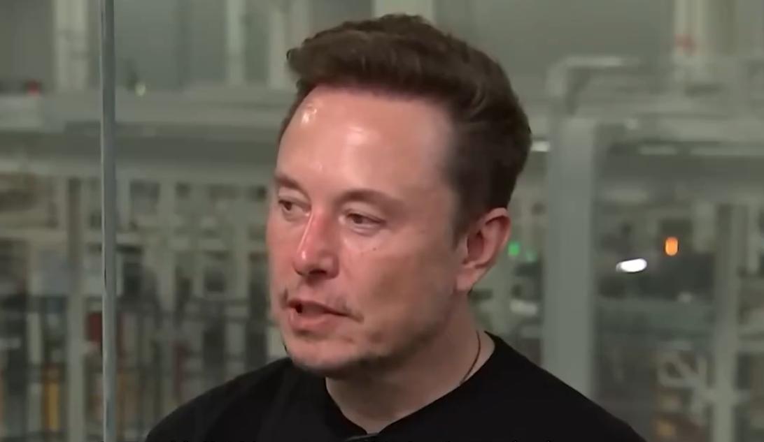 马斯克又整活了，这次他不造火箭也不搞电车，要一头扎进芯片圈！他打算复制中国的“成