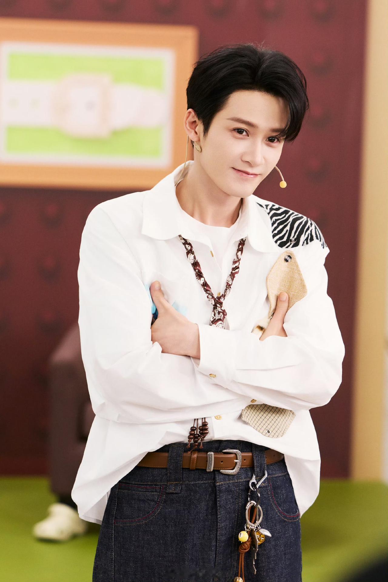 看了昨晚的crocs的直播，檀健次的状态好好呀，拍完戏晚上无缝直播，白天古装剧片