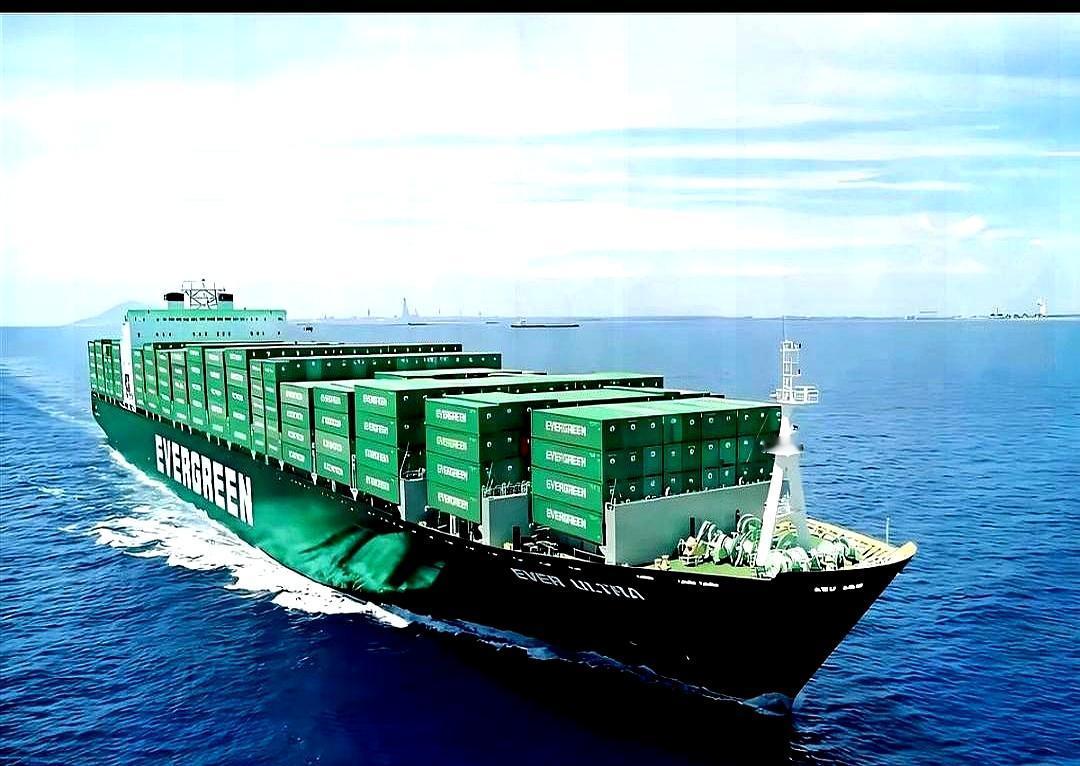 长荣这波操作，直接给我看乐了。在那无边无际的海上漂了半个月，人早就到了极限。