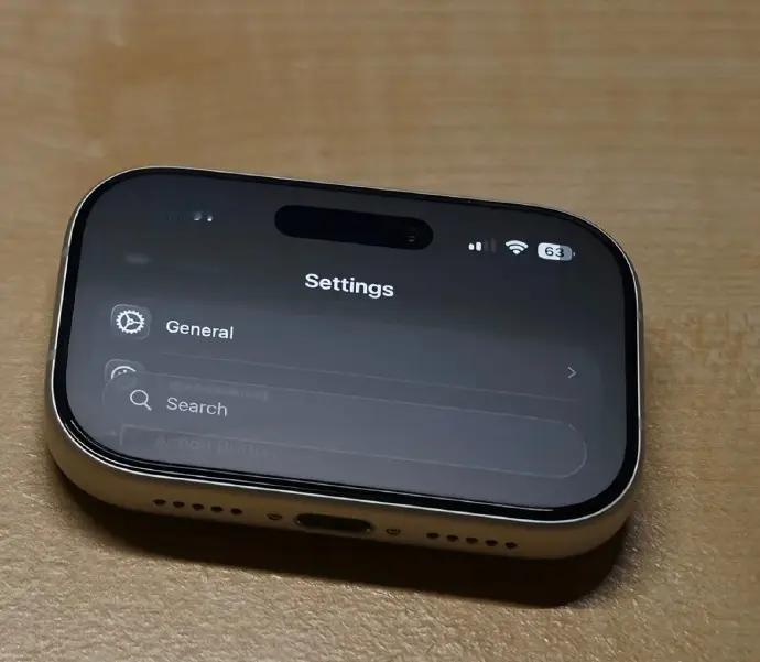 iPhone18mini曝光了。[滑稽笑]​​​