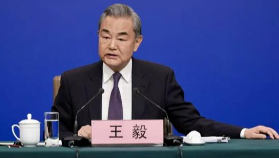 王毅发出警告：中国还没实现完全统一，决不允许台湾地区从祖国分裂出去！有些话，是到