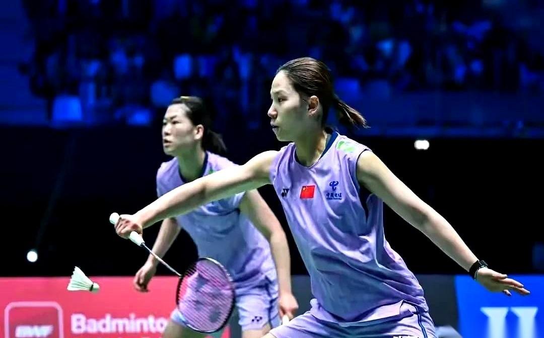 国羽女双那对“萝莉组合”李怡婧/罗徐敏，差一点，就从大名单上被抹掉了。上一站马