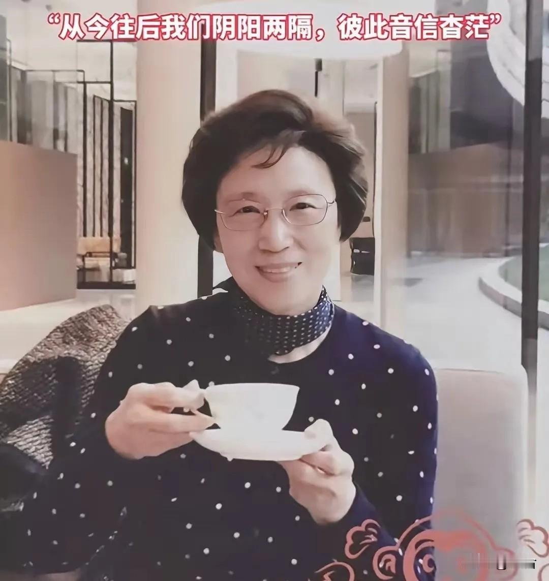 董卿母亲去世了。不是死于意外。不是死于贫穷，更不是死于自然规律，而是死于疾病