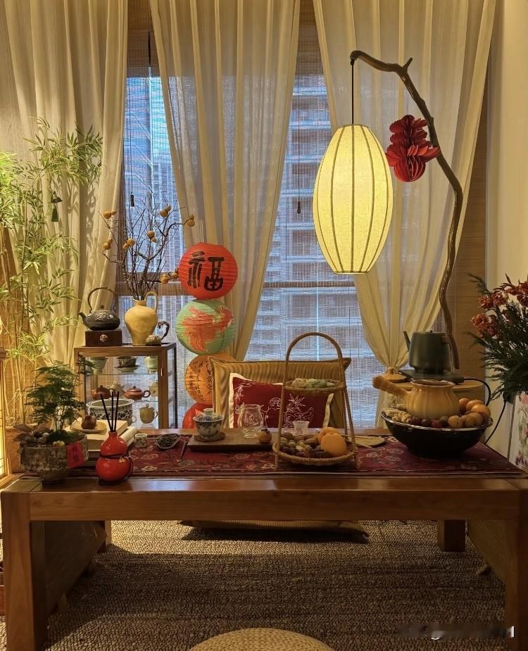 我一亲戚家的儿子，00年的，谈了一个女朋友，女孩子是个中学老师，条件挺好的。