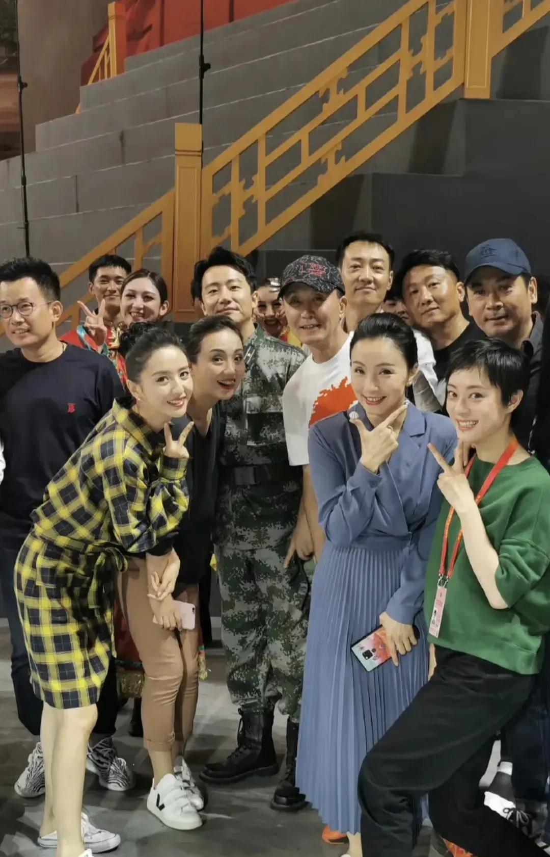 终于知道为什么朱媛媛那么聒噪的原因了，因为是在讨好别人，本质上就是内核不稳定。很