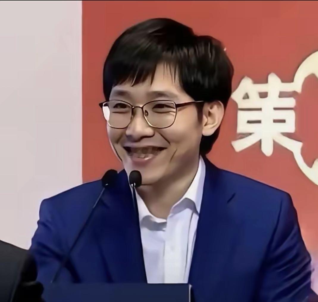 很少有人注意到，国内AI领域藏着一件细思极恐的事：三年时间里，美国单方面向Dee