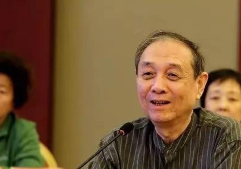 谭震林之子谭晓光：说起淮海战役，父亲非常佩服毛主席。说当时我们把敌人围起来，中央