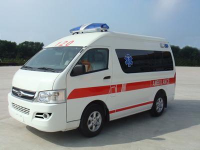 福建南安，男子酒后一头栽进路边早餐摊，趴在桌上昏睡20分钟，醒来时踉跄起身，