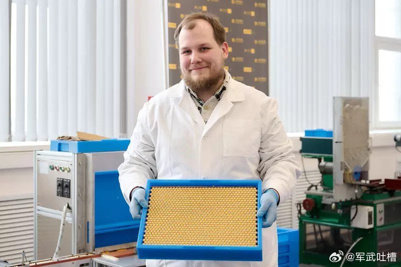 俄罗斯三十年来，第一次建立了电池生产线换句话说，以前俄罗斯连电池都生产不了