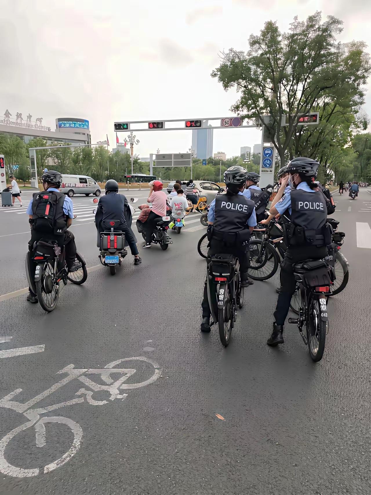 在太原的公安系统里面，又新增了一个骑警的警种。这种巡警的警员，日常出巡社会治安，
