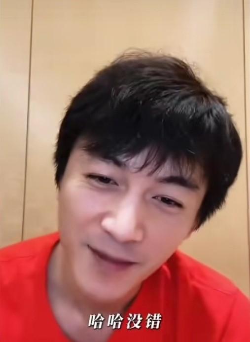 陈晓变了……陈晓直播，满脸的疲惫和憔悴。和之前那个意气风发的少年相比较，现