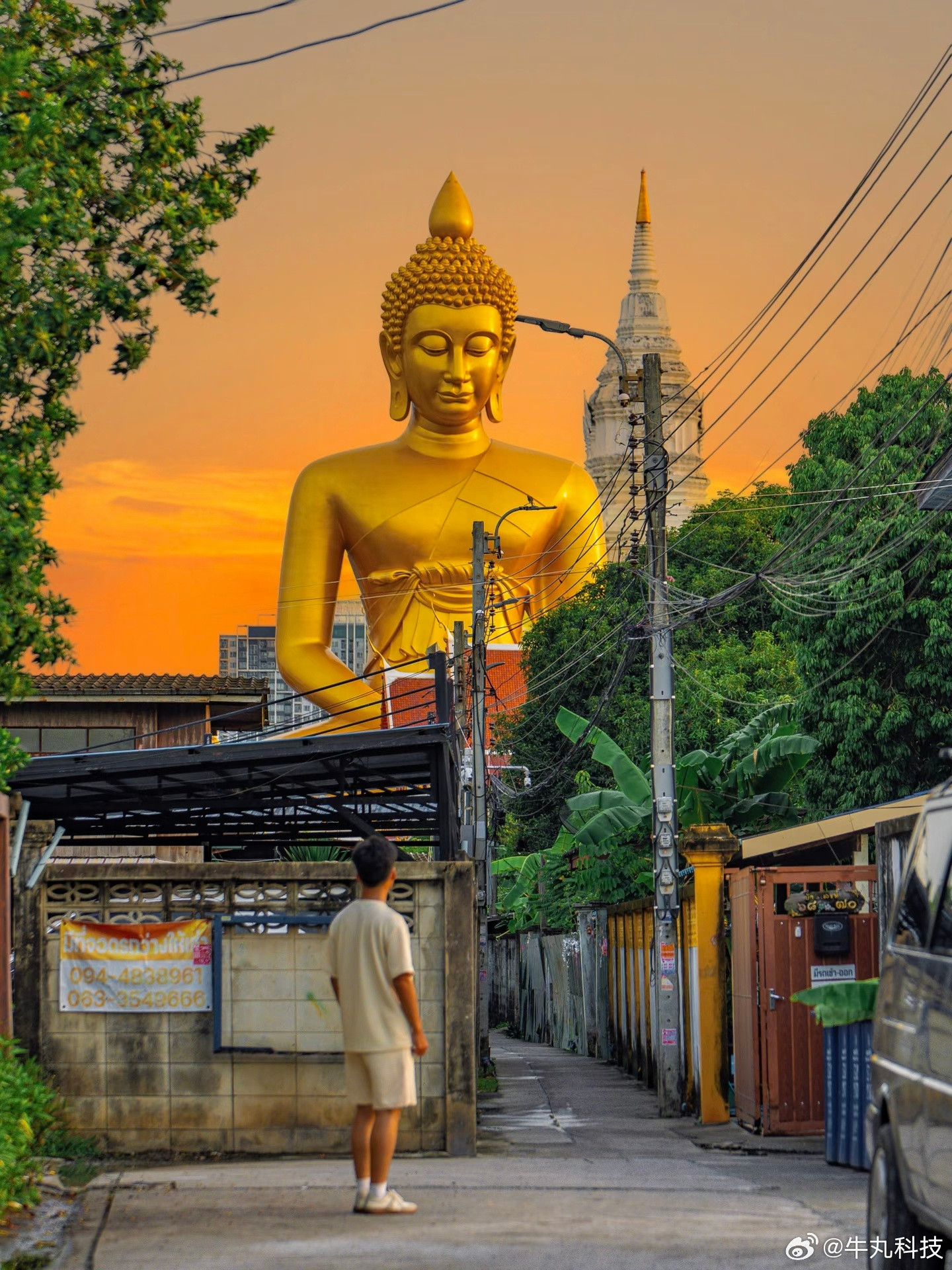 第一个发现这个机位的是天才摄影是光的艺术，是视角的艺术！一个绝妙机位能够让照片瞬