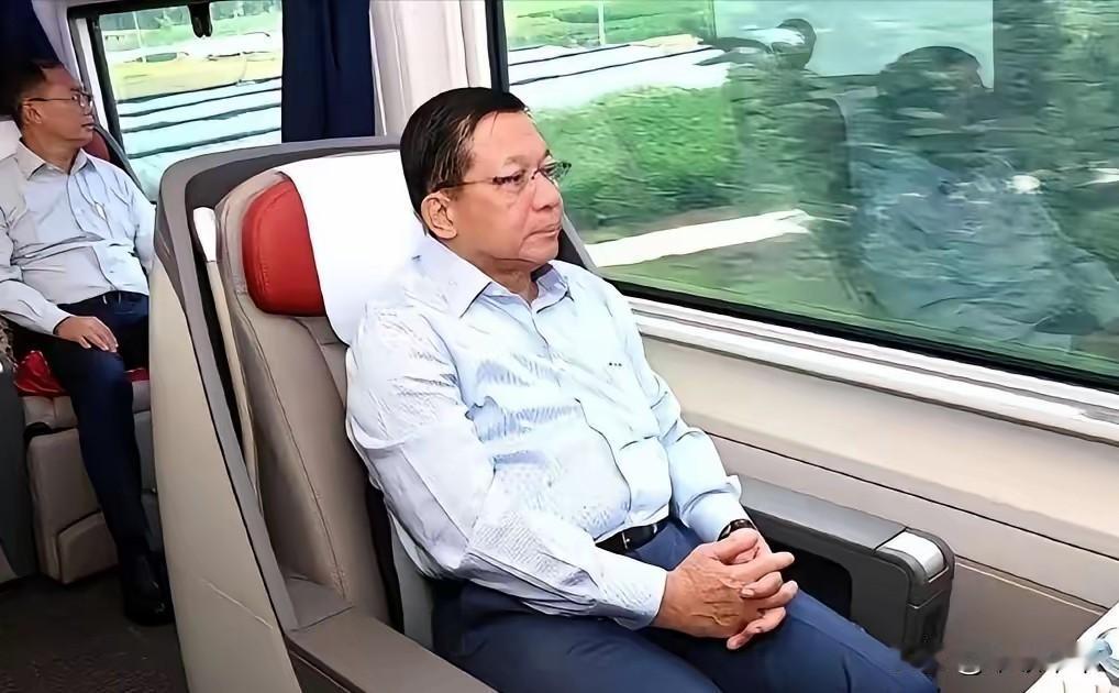 另辟蹊径，东盟成员国目前正纷纷赶赴莫斯科参加俄罗斯——东盟的外交活动，而身为东盟