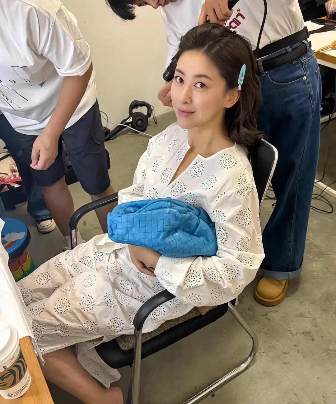 朱珠之所以能成为全球最美面孔之一，不是没有理由的。原本以为经历了结婚