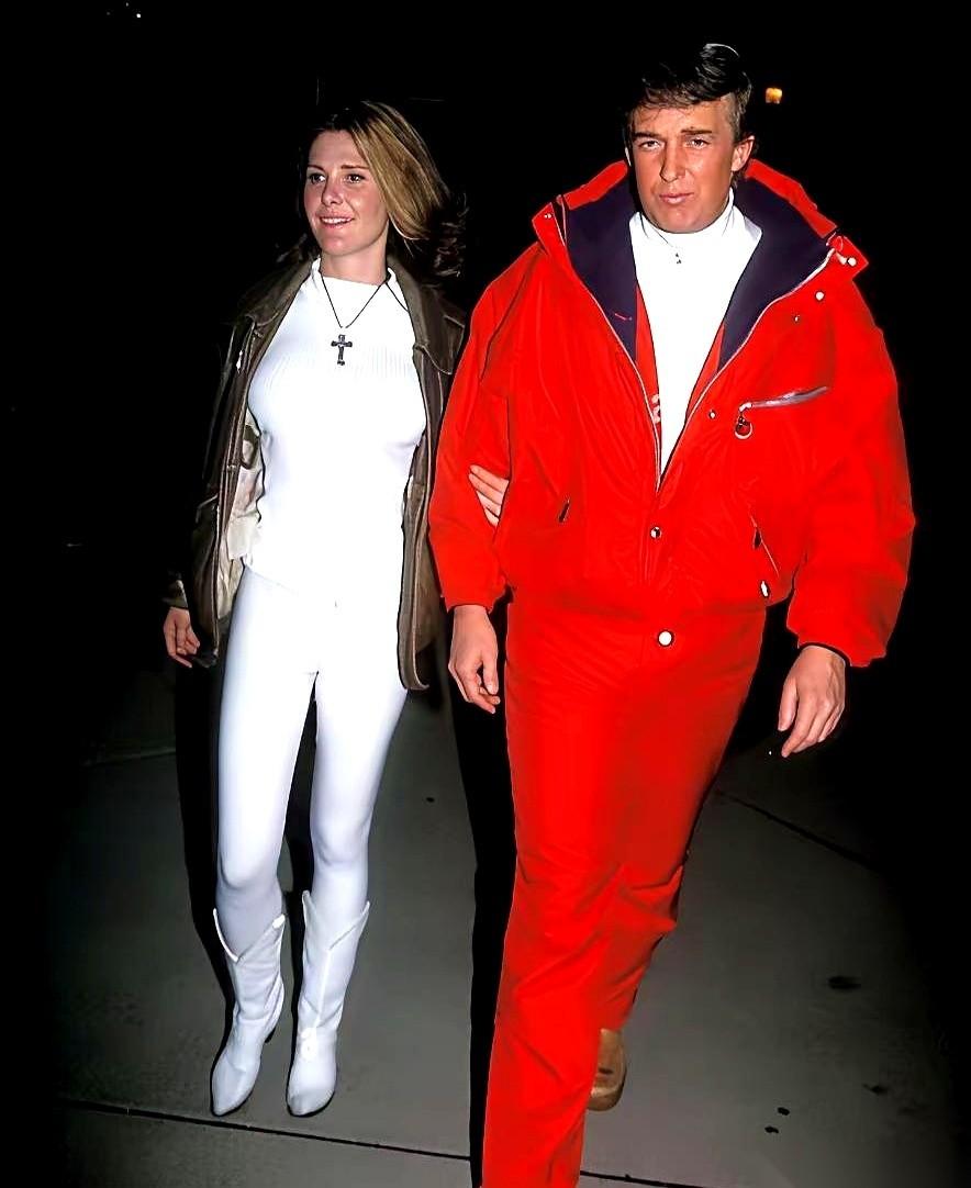 刷到一张老照片，给我干沉默了。1992年的川普。这哪是后来那个房地产老板啊？