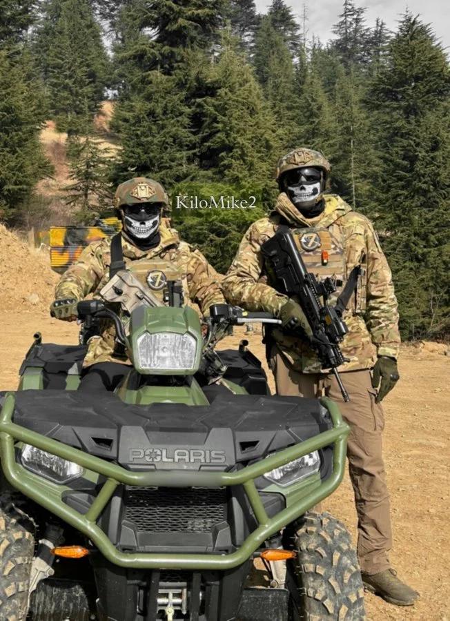 印军特种部队士兵与北极星全地形车，这家伙造价不便宜