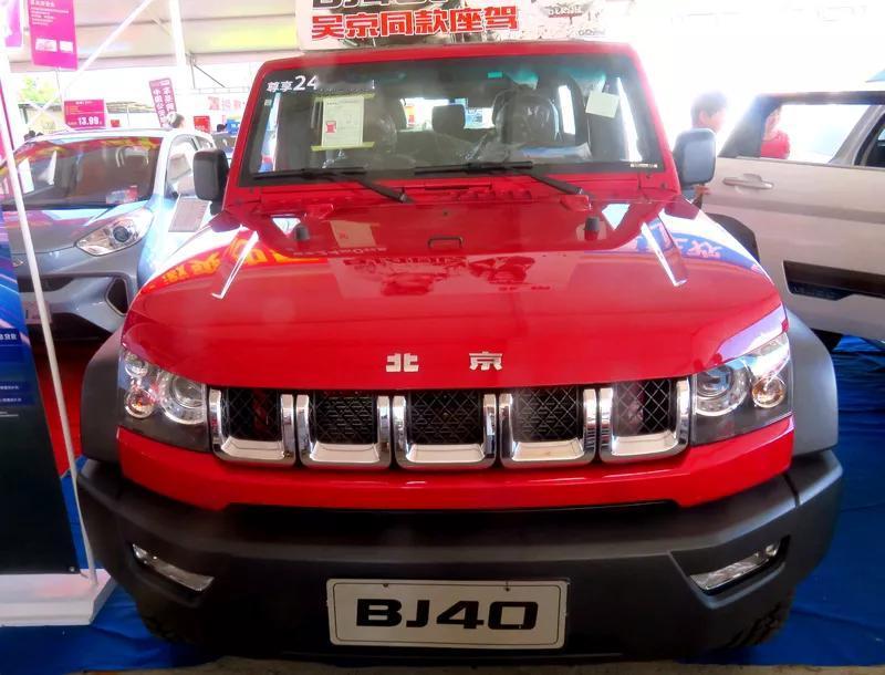 刚提的BJ40上高速车顶就飞走了！杭州黄先生国庆前刚提车，开去四川高速上，车顶中