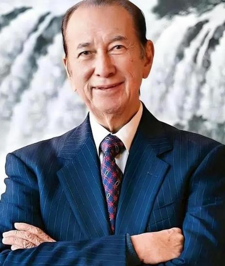 “赌王”何鸿燊生前曾说过：“等你赢了2000万正准备走时，赌场不会阻拦你。可就在