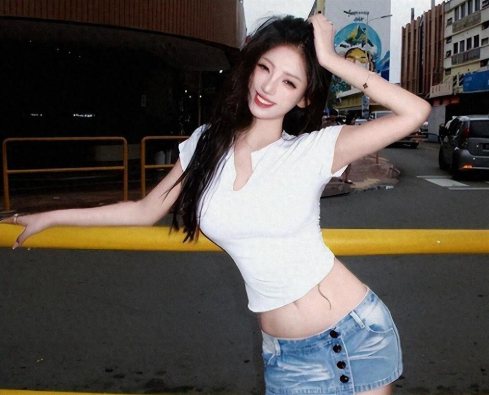 7年闺蜜反目成仇，前男友逼做亲子鉴定，黄一鸣精心打造的“豪门单亲妈妈”人设，正在