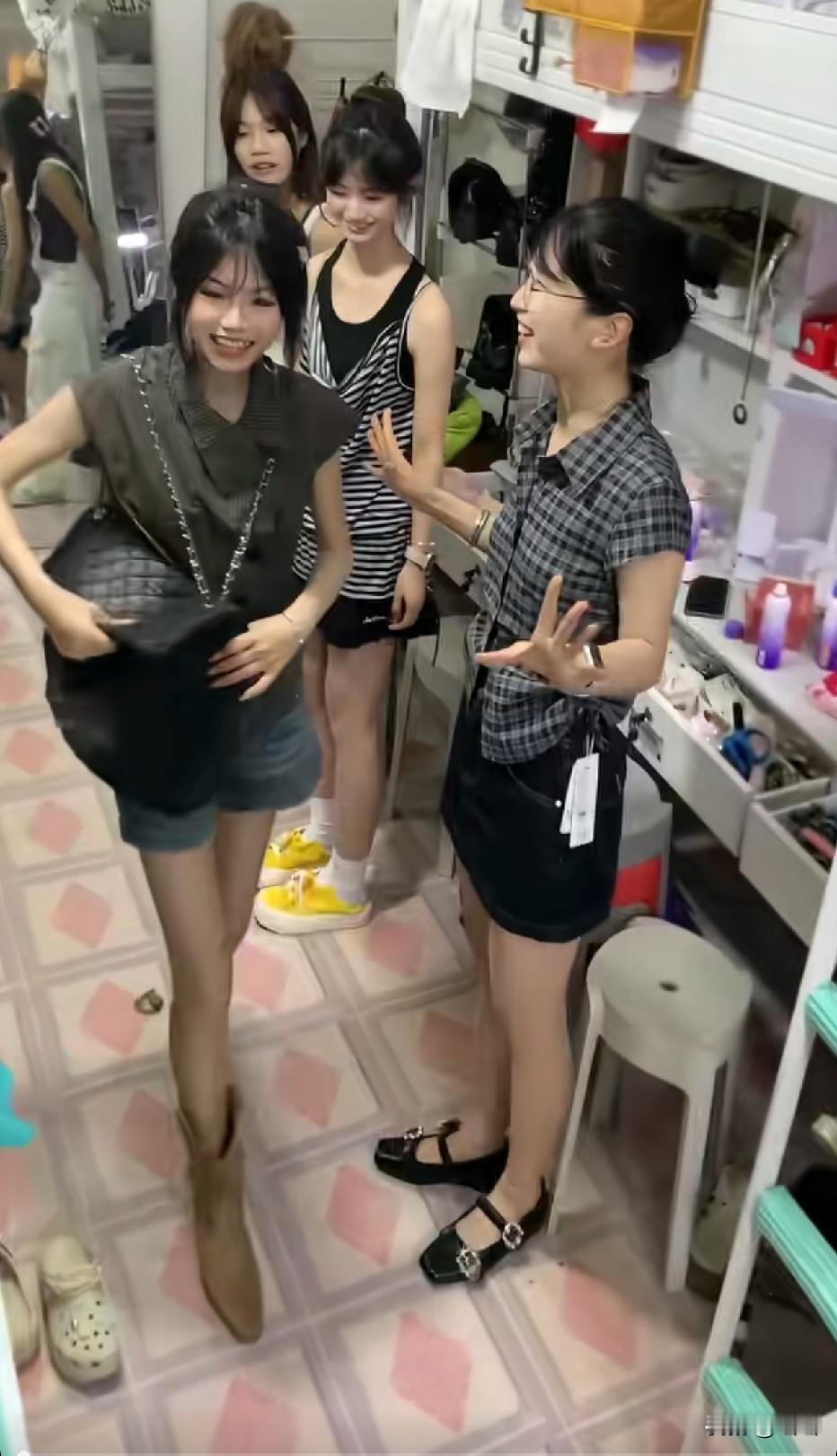一宿舍的神颜