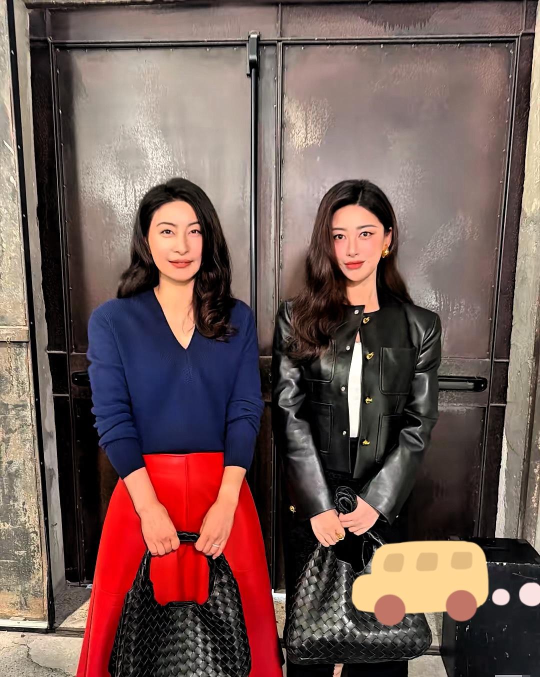 现在最纠结的人应该是朱珠了吧？她纠结的不是造型不够美，​也不是气场不够强，而