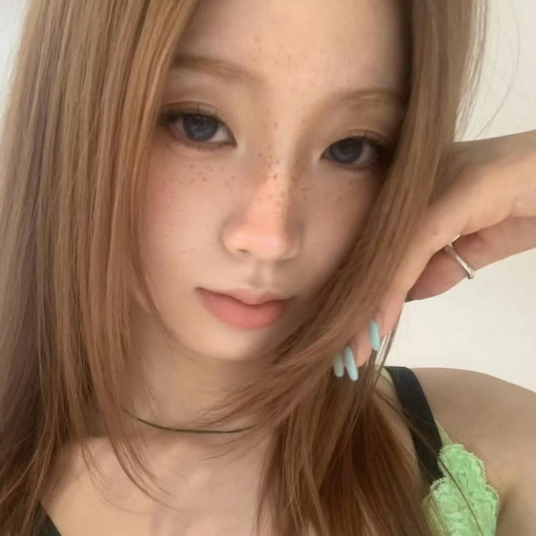 𝐰𝐞𝐜𝐡𝐚𝐭｜女生頭像*💭·🍶날씨가추워.