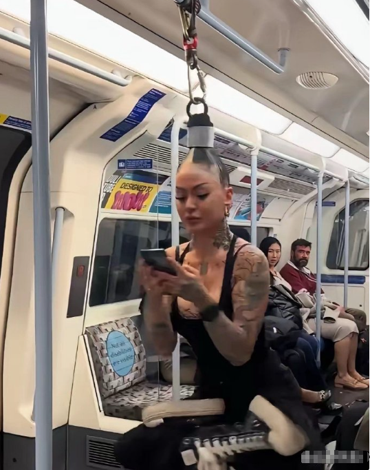 有座，就是不坐​​​.....