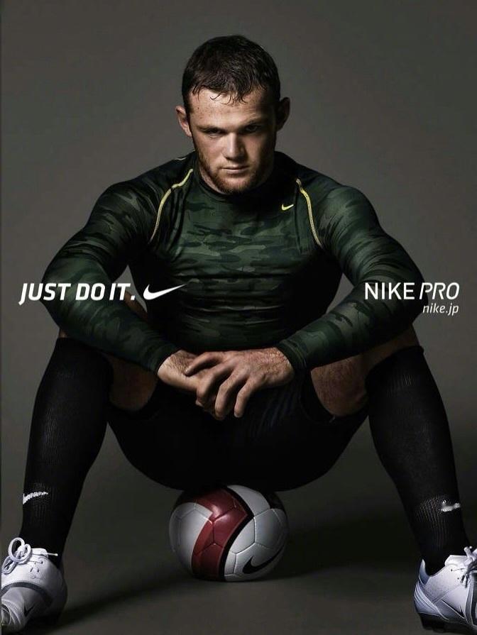 Nike早年的一组广告硬照。这组由EricCruz拍摄的宣传片将一切剥离，