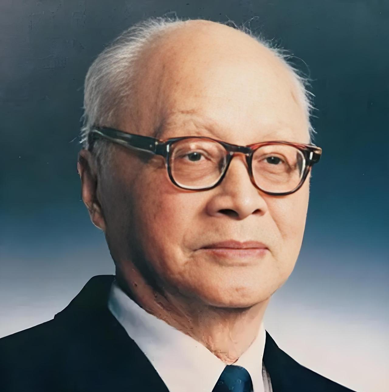 他曾是举世瞩目的科研明星，就连曾经的苏联专家都对他夸赞不已，却三次与诺贝尔奖擦肩