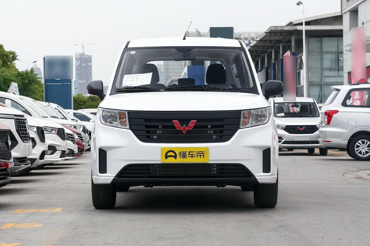 5-10万是二手车市场的黄金预算区间，这个价位既能淘到家用好车，也能选到个性座驾