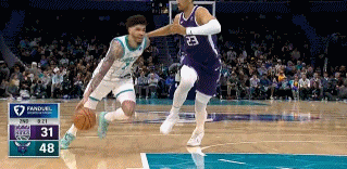 三球这套过人到传球的动作有没有点哈登的影子……香波特曾说：哈登最大的贡献就是他