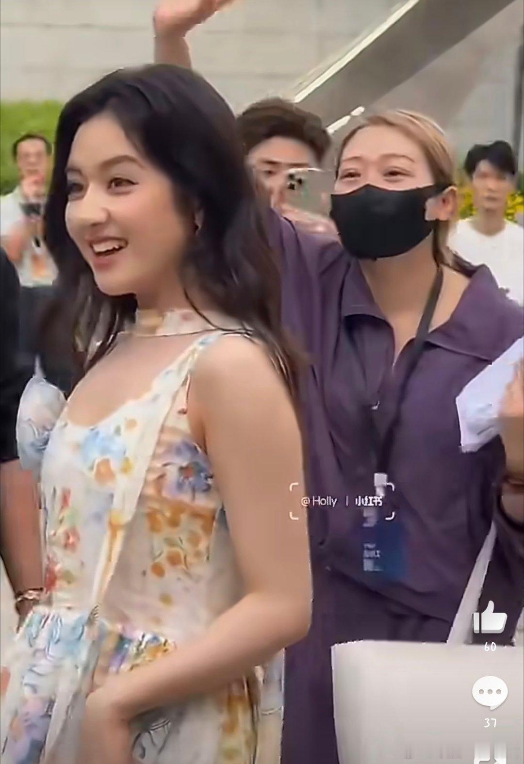 李兰迪怎么又胖回去了？有空还是多进行身材管理吧