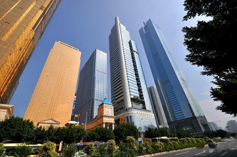 广州楼市：广州楼市这几年给购房者上了很现实的一课：炒房客扎堆的板块，行情退潮