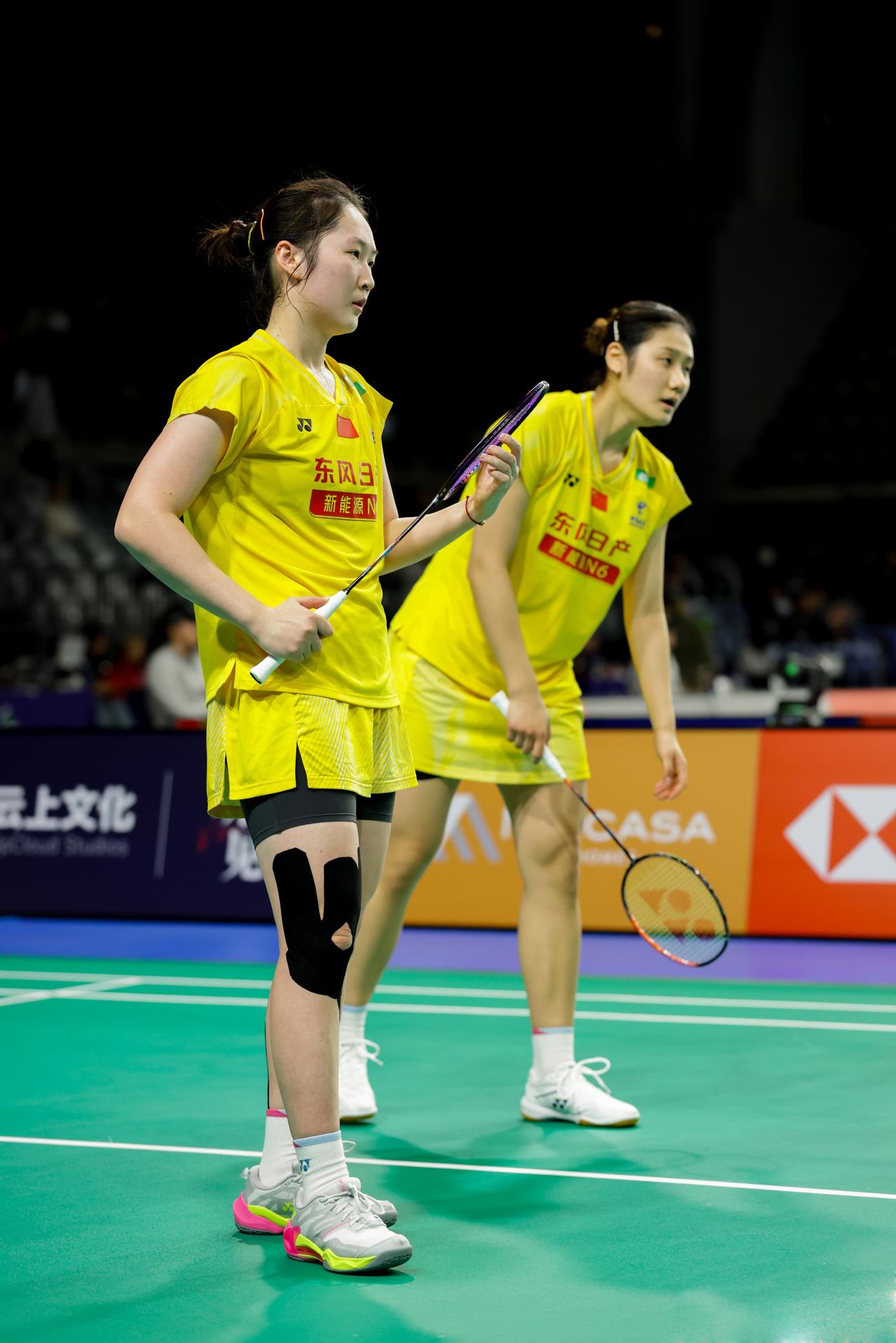 罗意/王汀戈2-0横扫日本组合！首局21-11碾压，国羽女双首轮3胜1负！20