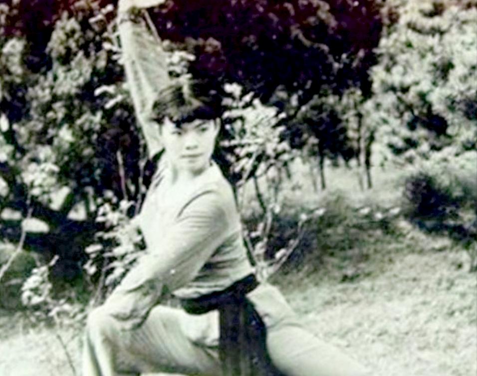 "孽畜，我早该废了她！"上世纪70年代，山西太原出现了一个令警方头痛不已的女飞贼