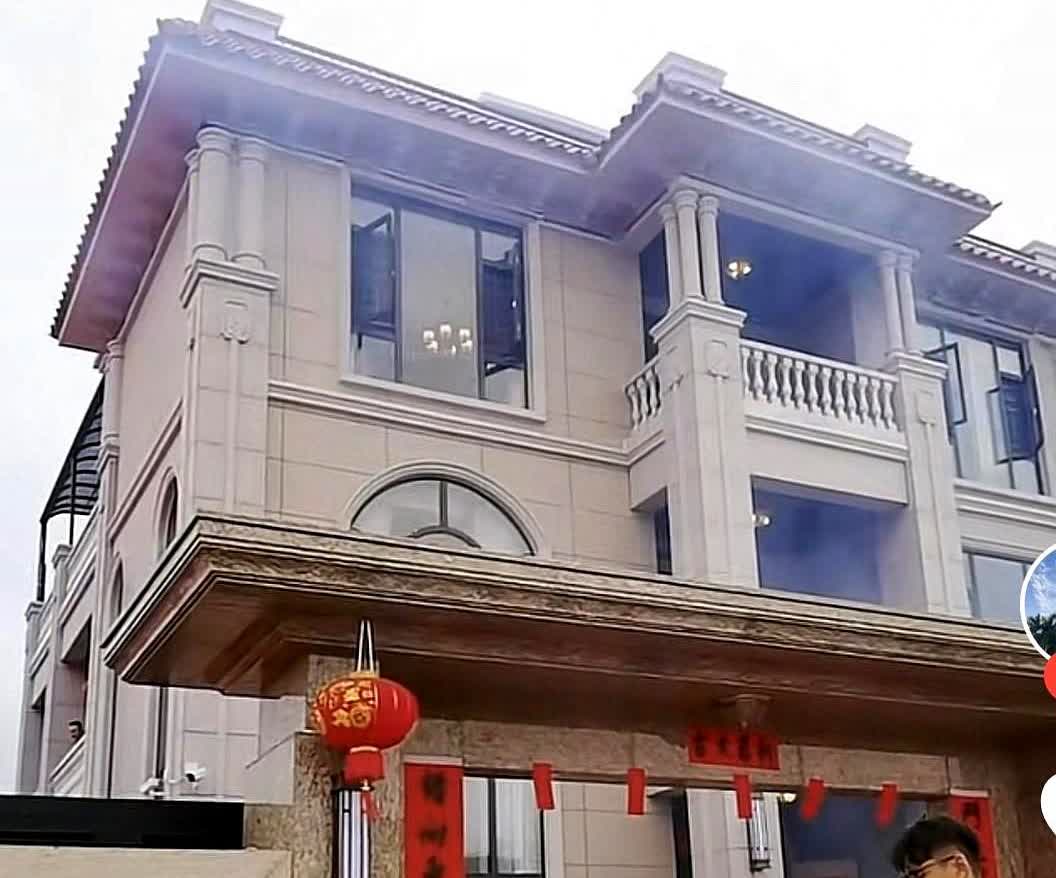 网红心水哥，摊牌已负资产。1500万贷款，压垮一个男人。他深夜直