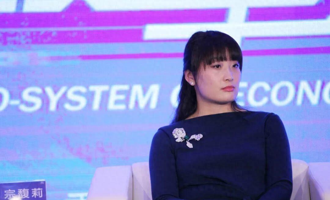 娃哈哈不再姓宗，但宗馥莉仍是第二大股东宗馥莉突然辞去娃哈哈集团董事长职务，商标