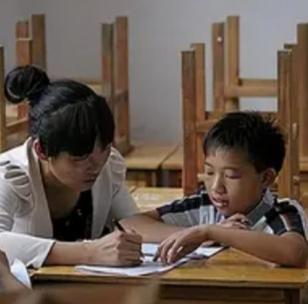 广西孤儿两岁丧父母亲改嫁，寄人篱下苦熬多年，如今建13亿化肥厂，捐300万反哺家