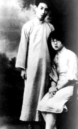 她是中共第一女叛徒，被蒋介石擒获后迅速投敌倒戈，1945年随老蒋败退台湾，然而离