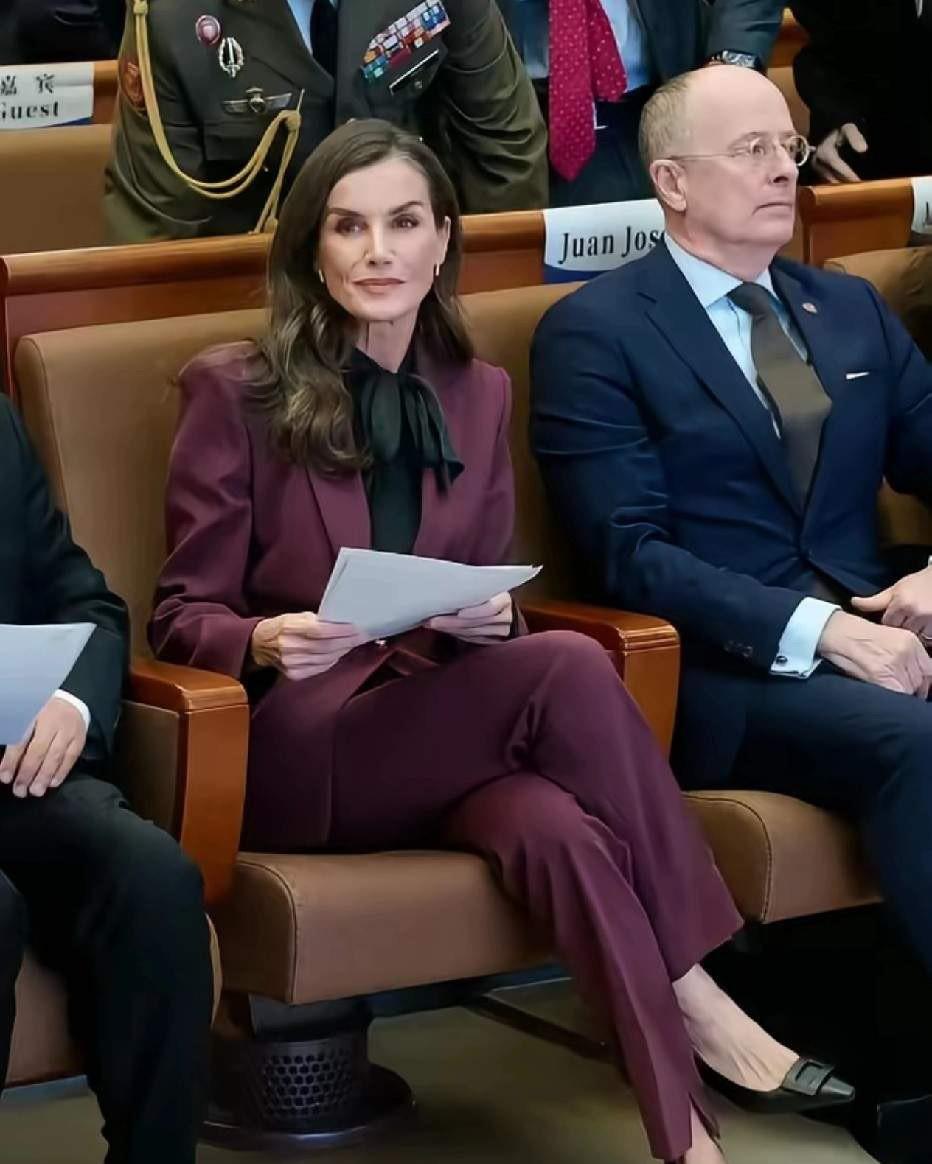 中泰王后访华记：人气这东西，真不好说最近泰国苏提达王后，还有西班牙莱蒂齐亚王后