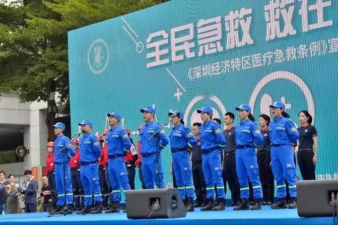 蓝天救援队不收费，无工资，为什么很多人挤破头想加入？因为能进去的，都是有钱又闲的