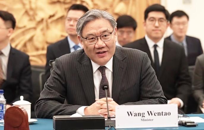 中国和美企谈妥了3月20日，中国商务部部长王文涛在北京会见苹果CEO库克，双