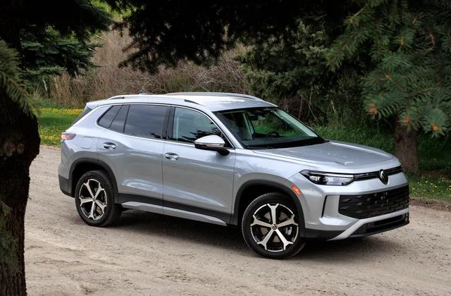 2025大众途观：时尚、高科技、实用的SUV！驾驶室虽然和奔驰比起来